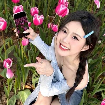 女大学生